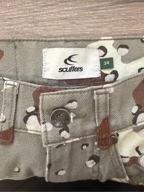 Never worn without tags. Scuffers Chocolate chip camo print limited edition.